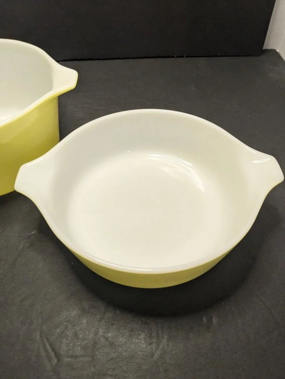 Vintage Pyrex Yellow & Green Casserole Dishes Lot Of 2 - 471 1 PT & 473 1 QT Wit